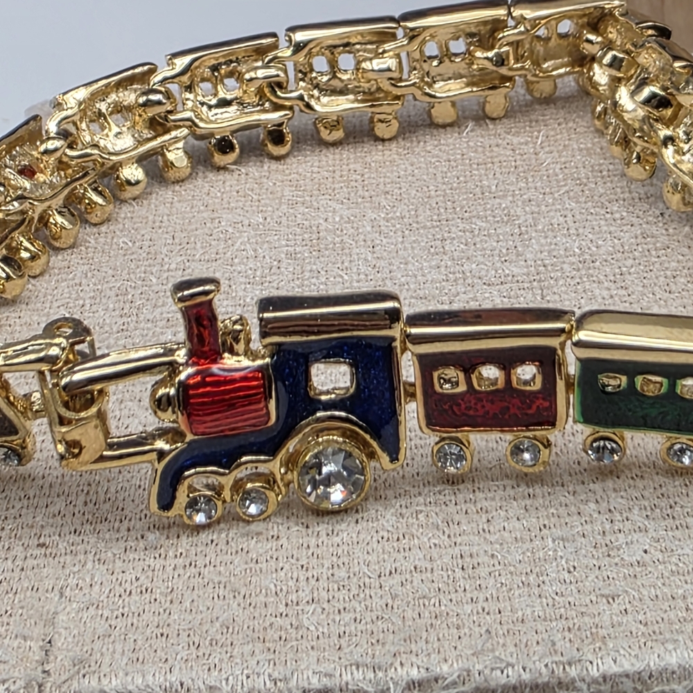 Gold Train Charm Bracelet (244)